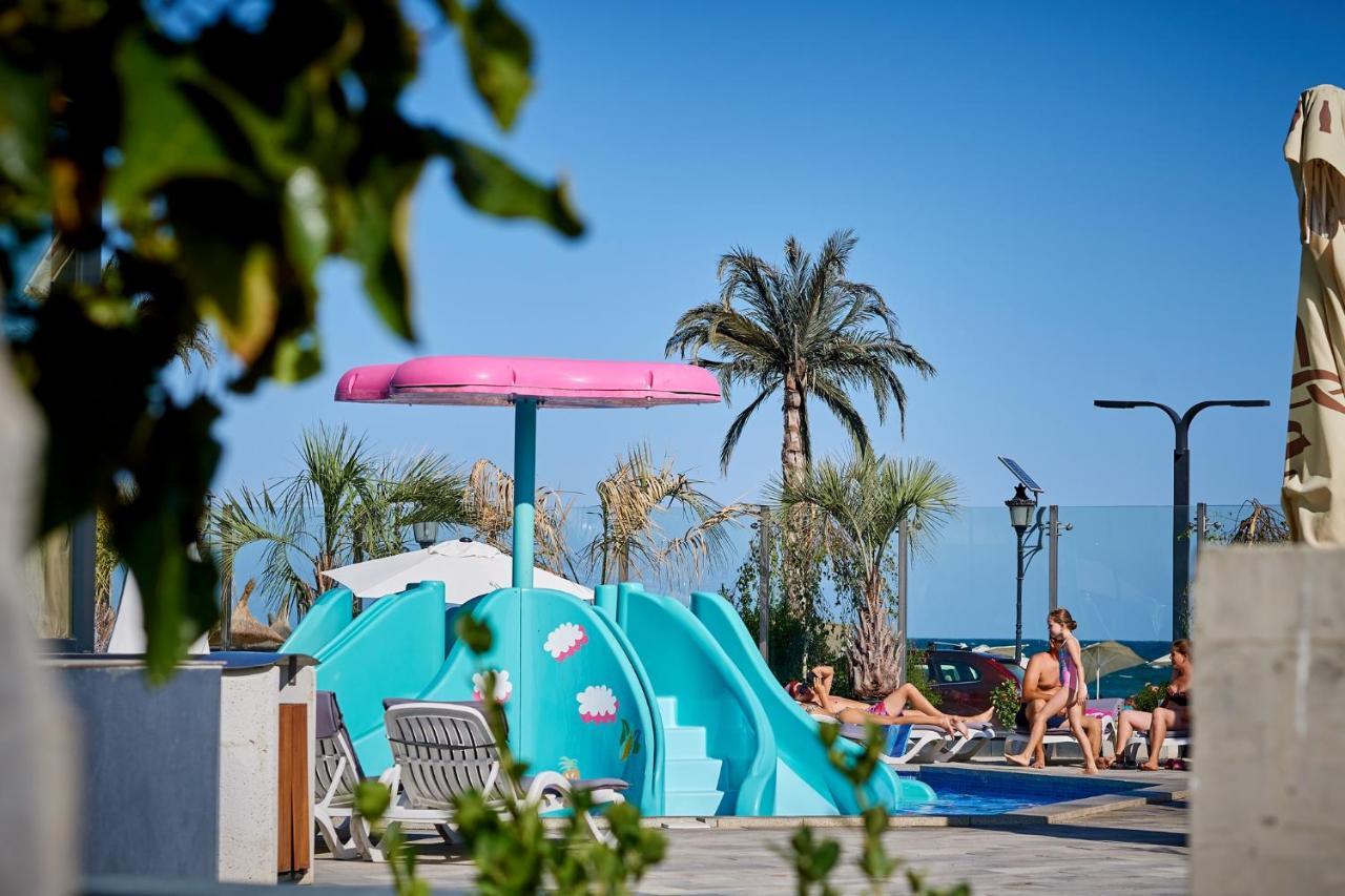 Sea La Vie 2Br Apt Spa N Pool Beach Resort Năvodari Екстериор снимка